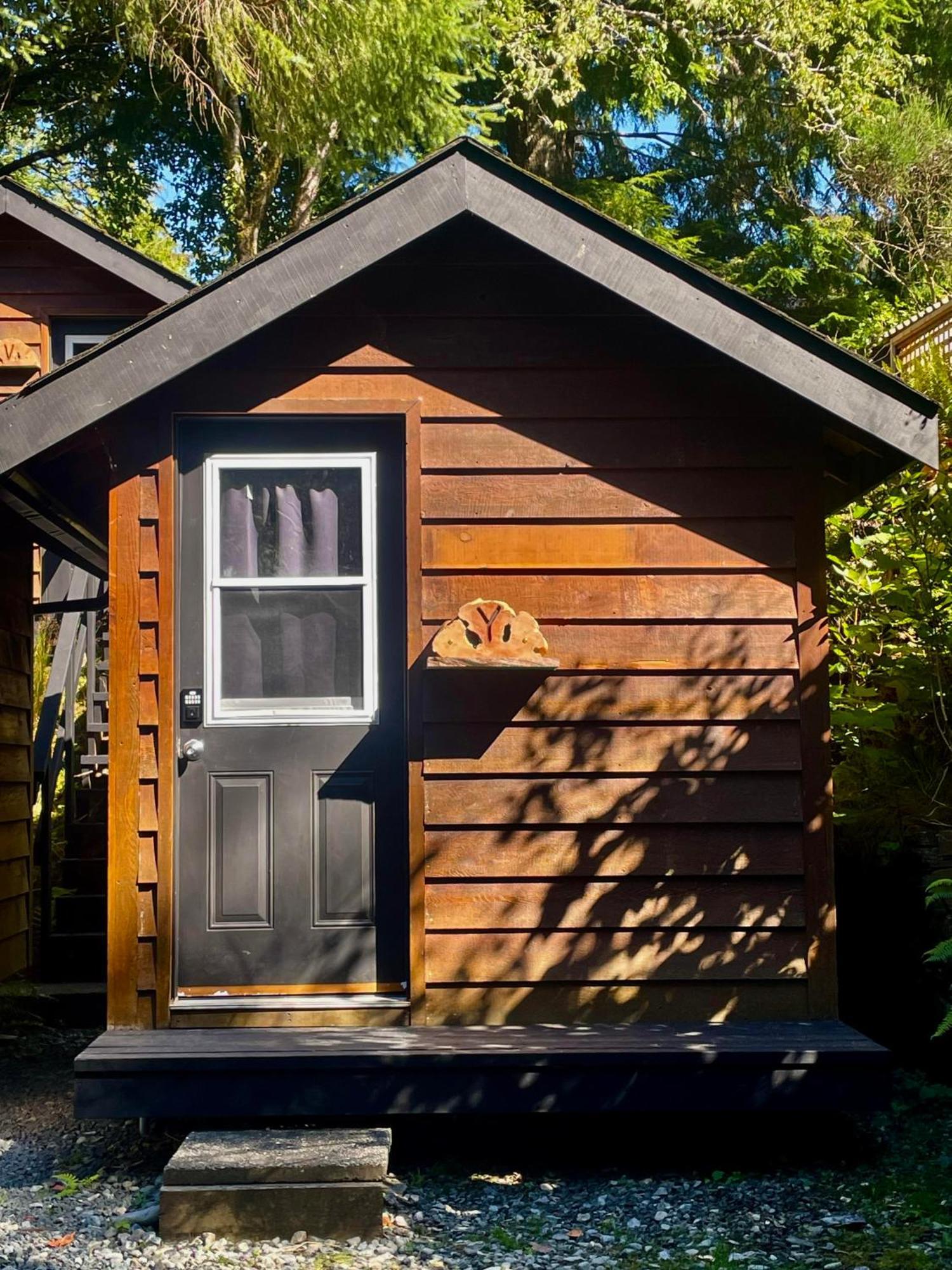 The Hiker Huts 호텔 포트 렌프루 외부 사진